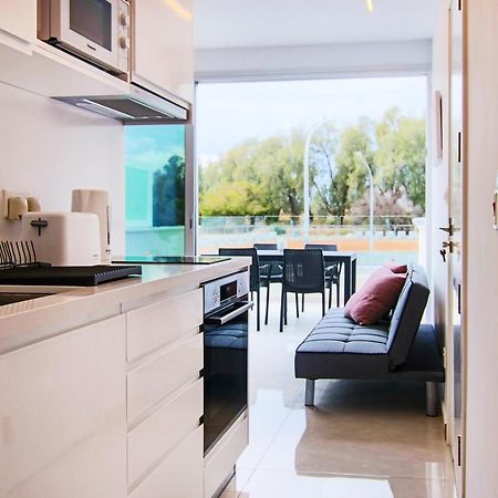 Phaedrus Living - Seaside Luxury Flat Harbour 103 Apartment Paphos Bagian luar foto